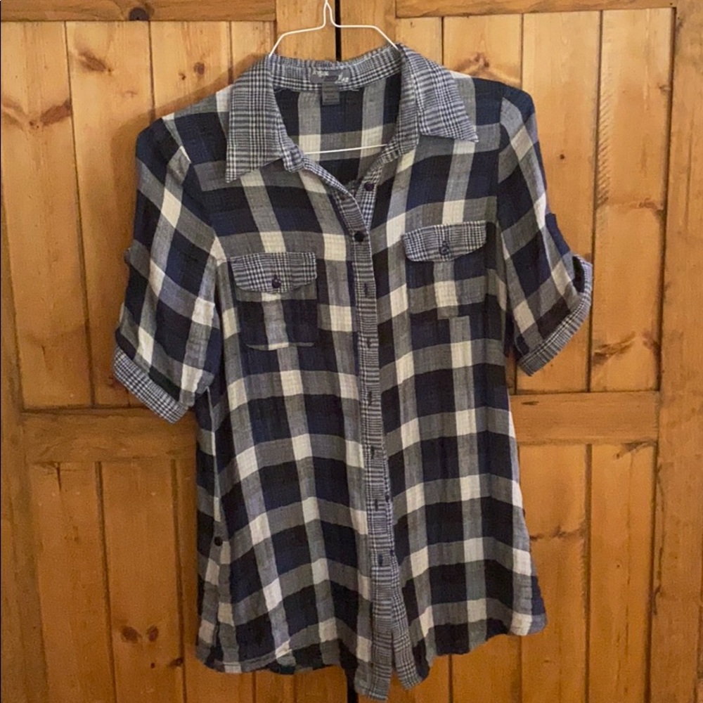 Dreamy short sleeve button down